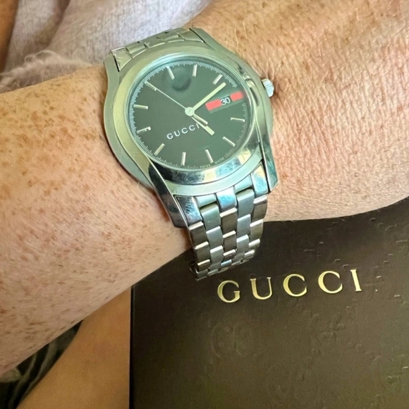 Gucci 5500 XL YA0555202 Men’s Watch - Picture 3 of 6